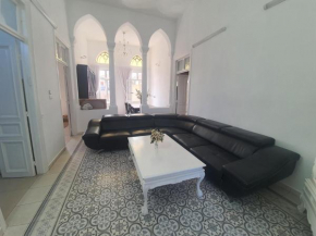 Beautiful 5 bedrooms apartment near the beach in Jaffa